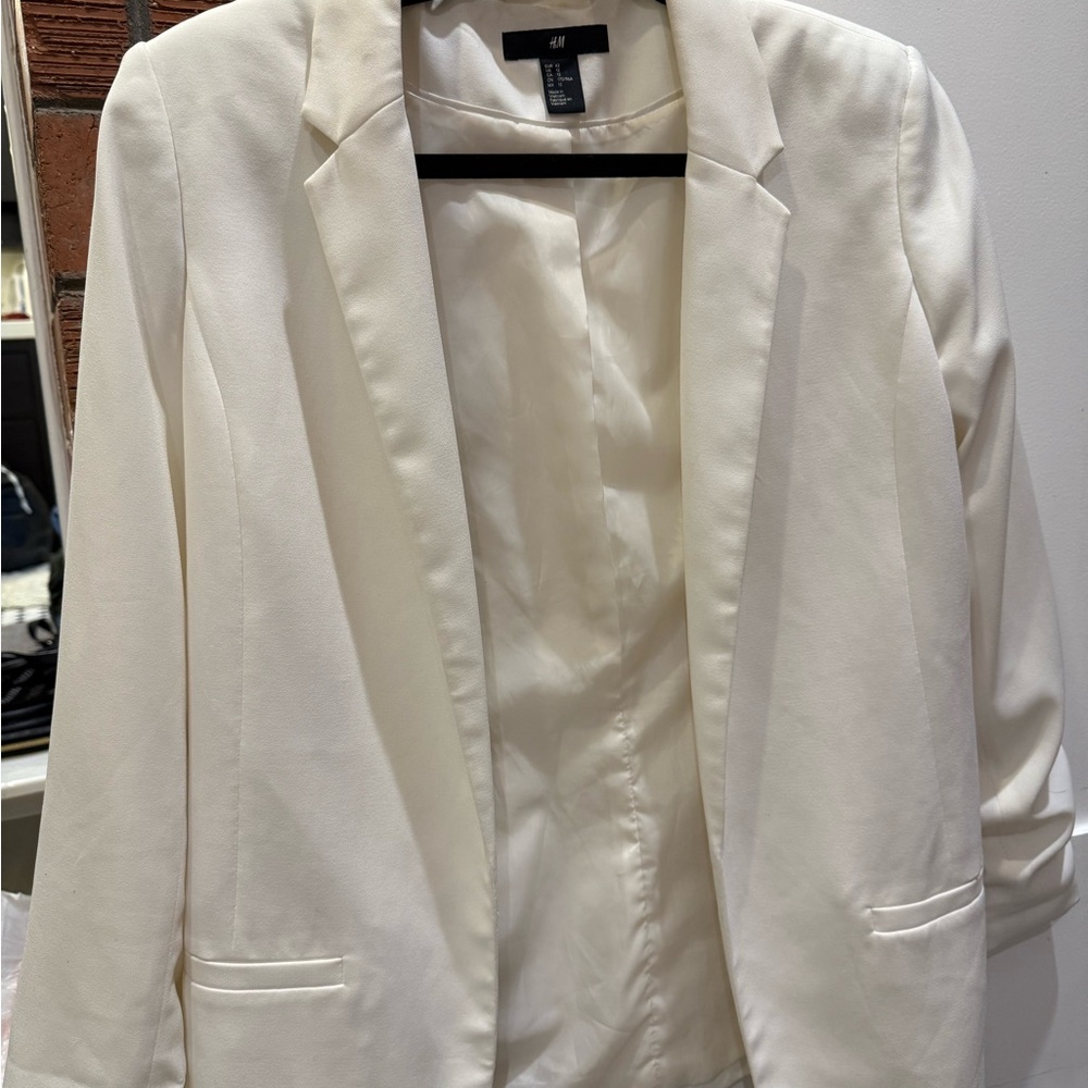 H&M Women's Off-White Blazer